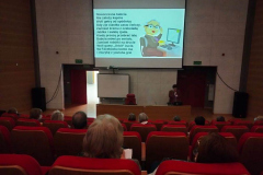 3. seniorzy na wykładzie otwartym realizowanym przez Uniwersytet Seniorów UJK