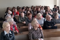 4: seniorzy na wykładzie otwartym realizowanym przez Uniwersytet Seniorów UJK