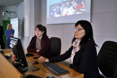 19.	dr Izabela Jaros podczas prezentacji multimedialnej z udziałem studentów dot. kierunku PPW