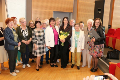 231 – prof. Ewa Robak i dr Anna Przygoda z seniorami