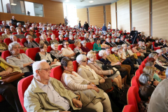 303 – tłum seniorów w Auli Głównej podczas koncertu