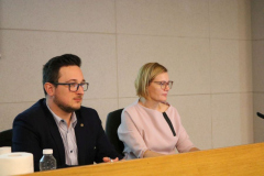 1. Przewodniczący sekcji Prodziekan ds. Ogólnych dr hab. prof. UJK Zuzanna Zbróg i Paweł Kosowskiego – zastępca przewodniczącego Wydziałowej Rady Samorządu Studentów