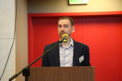 12. przemawia pracownik Świętokrzyskiego Centrum Profilaktyki i Edukacji. Na zdjęciu za mównicą Paweł Pociecha.