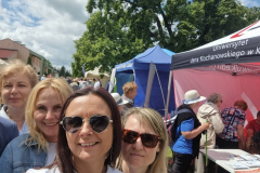 15. Przedstawiciele Instytutu Pedagogiki podczas Senioraliów tj. dr Renata Miszczuk, dr Monika Wojtkowiak, dr Marta Wilk, mgr Wioletta Praszek