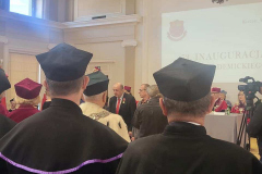 Zdjęcie 4. Wręczenie medalu KEN dr Tomaszowi Łączkowi