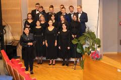 Zdjęcie 8. Chór UJK przygotowuje się do odśpiewania Gaude Mater