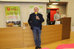 02.	– Kierownik Katedry Psychologii UJK - dr hab. Krzysztof Gąsior, prof. UJK przemawia do uczestników konferencji