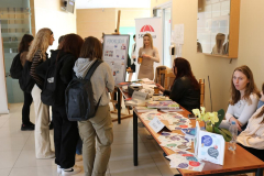Studentki Wydziału Pedagogiki i Psychologii Uniwersytetu Jana Kochanowskiego w Kielcach, uczestnicy Dnia Otwartego WPP