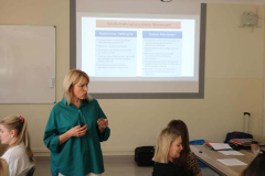 Wykład dr Iwony Zwierzchowskiej na temat założeń metodyki Marii Montessori