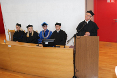 Słowo do absolwentów kieruje zastępca kierownika Katedry Psychologii – dr hab. Paweł Kurtek, prof. UJK