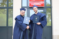 Przewodniczący Wydziałowej Rady Samorządu Studenckiego Paweł Kosowski i zastępca przewodniczącego – Piotr Janeczek