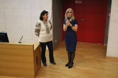 Prof. nadzw. Uniwersytetu Narodowego im. Tarasa Szewczenki w Kijowie Tetiana Yablonska i Prorektor ds. Kształcenia dr hab. inż. Barbara Gawdzik, prof. UJK