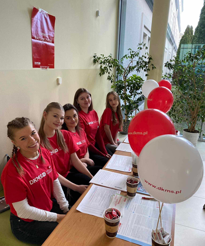 Wolontariusze fundacji DKMS 