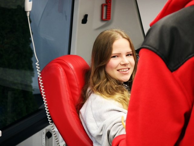 Uczestniczka akcji oddająca krew