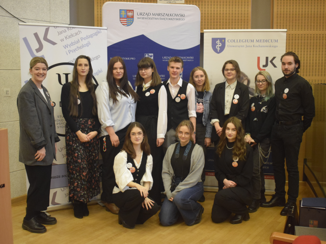 2512-F001-_DSC0014_1200x801