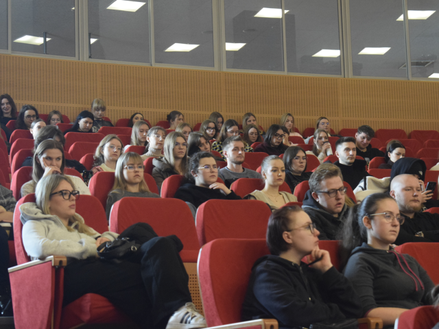 2512-F004-_DSC0084_1200x801