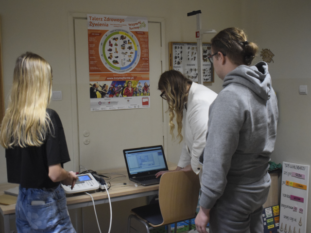 2512-F008-_DSC0158_1200x801