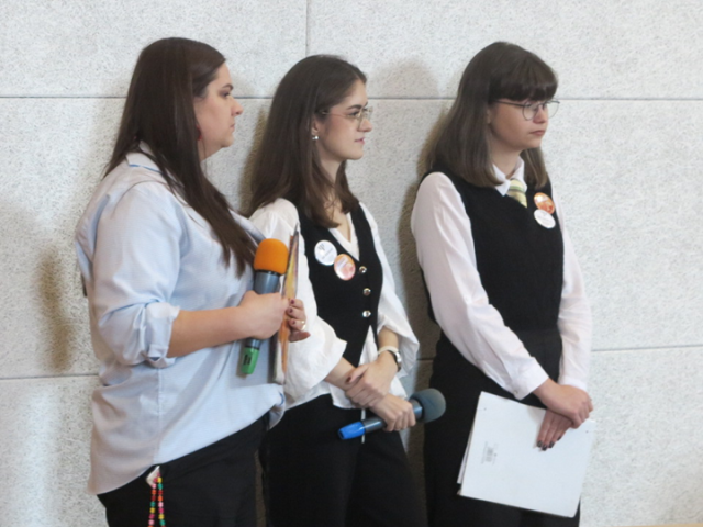 2512-F011-IMG_4615_720x900