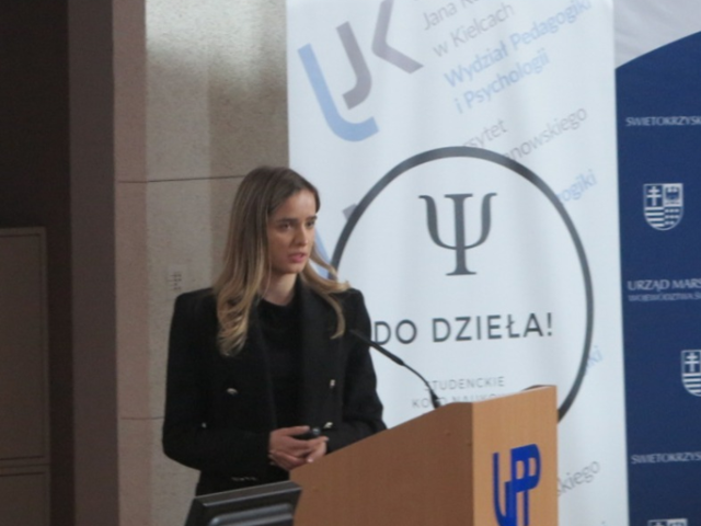 2512-F016-IMG_4680_683x900