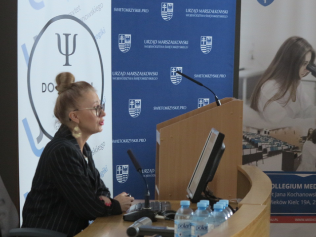 2512-F017-IMG_4699_720x900