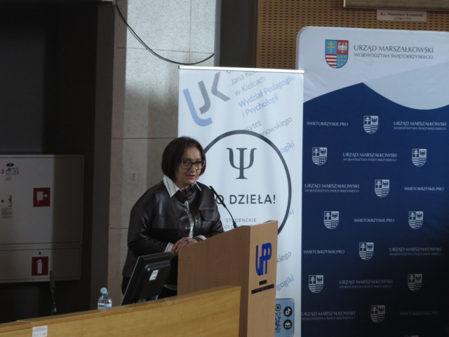 2512-F018-IMG_4715_1022x900