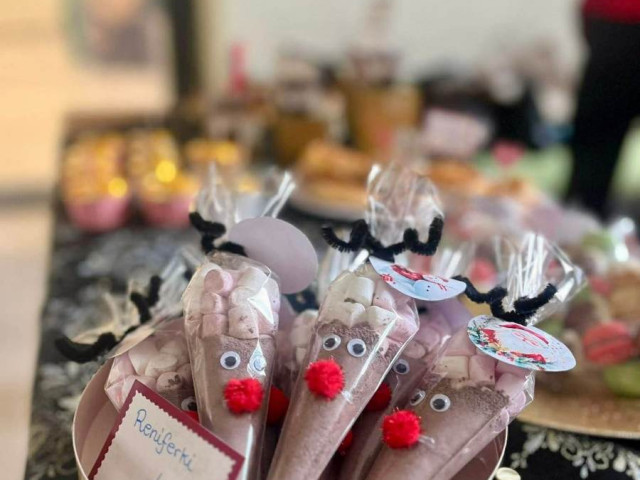 wypieki przygotowane przez członkinie SKN „Elementarni”