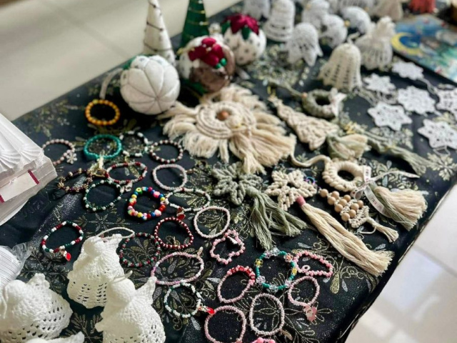 rękodzieło przygotowane przez członkinie SKN „Elementarni”