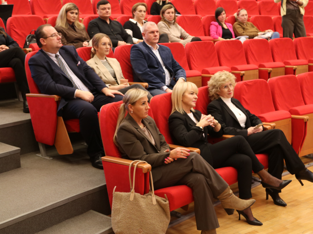 2512-F003-03-IMG_5918_1200x800