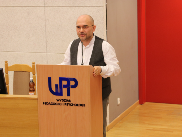 2512-F009-09-IMG_6006_1200x800