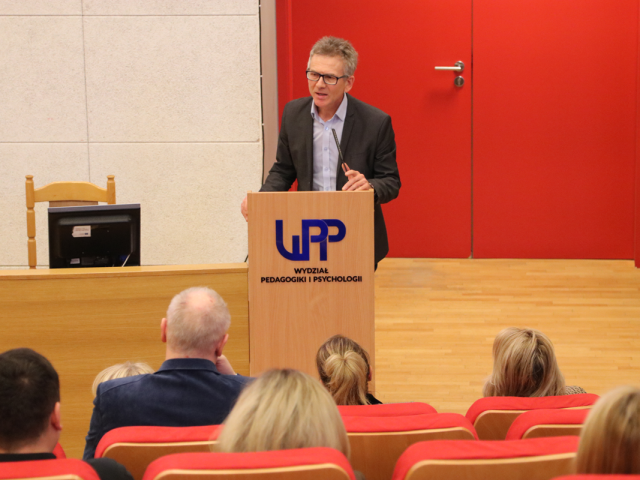 2512-F011-11-IMG_6037_1200x800