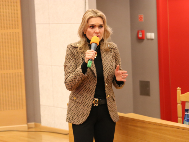 2512-F015-15-IMG_6053_1200x800