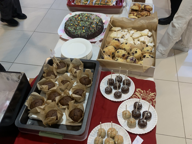 Wypieki przygotowane przez Studenckie Koło Naukowe "DO DZIEŁA!"