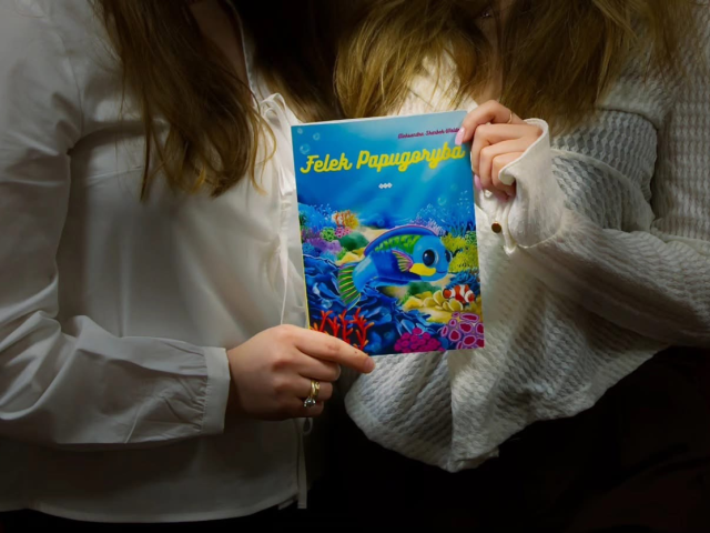 2-książka, którą posłużono się do nagrania słuchowiska- źródło: Radio Fraszka UJK