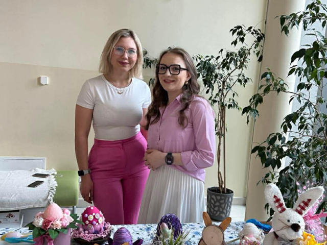 3- członkinie SKN „Elementarni”- Anna Lizis, Milena Konwa