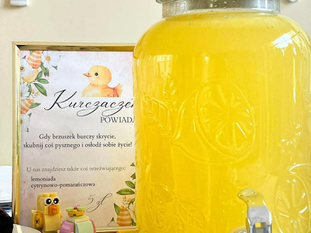 13- przygotowana lemoniada przez członkinie SKN „Elementarni”