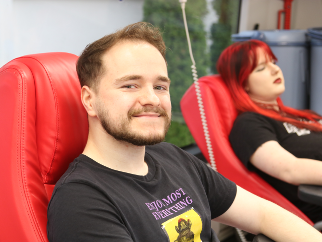 Uczestnicy akcji oddająca krew