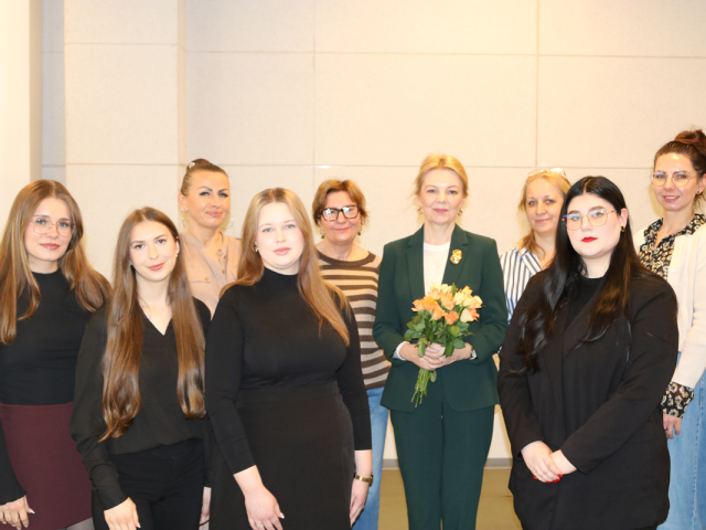 2604-F034-IMG_7701_1200x800