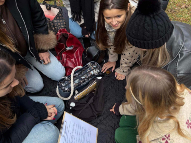 036-Studentki-pedagogiki-przedszkolnej-i-wczesnoszkolnej-podczas-warsztatow-na-Stadionie-Lesnym