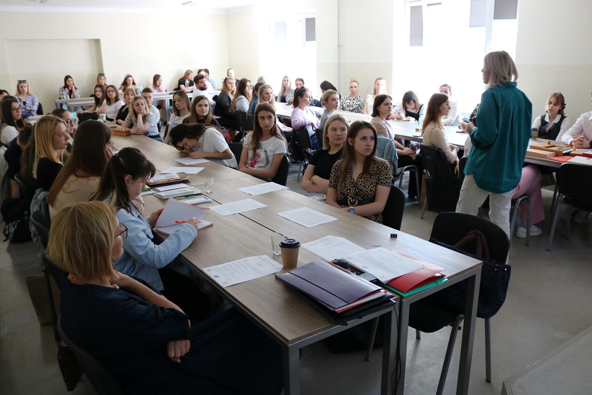 Dr Iwona Zwierzchowska odpowiada o transgresji nauczyciela przedszkola na przykładzie swoich doświadczeń