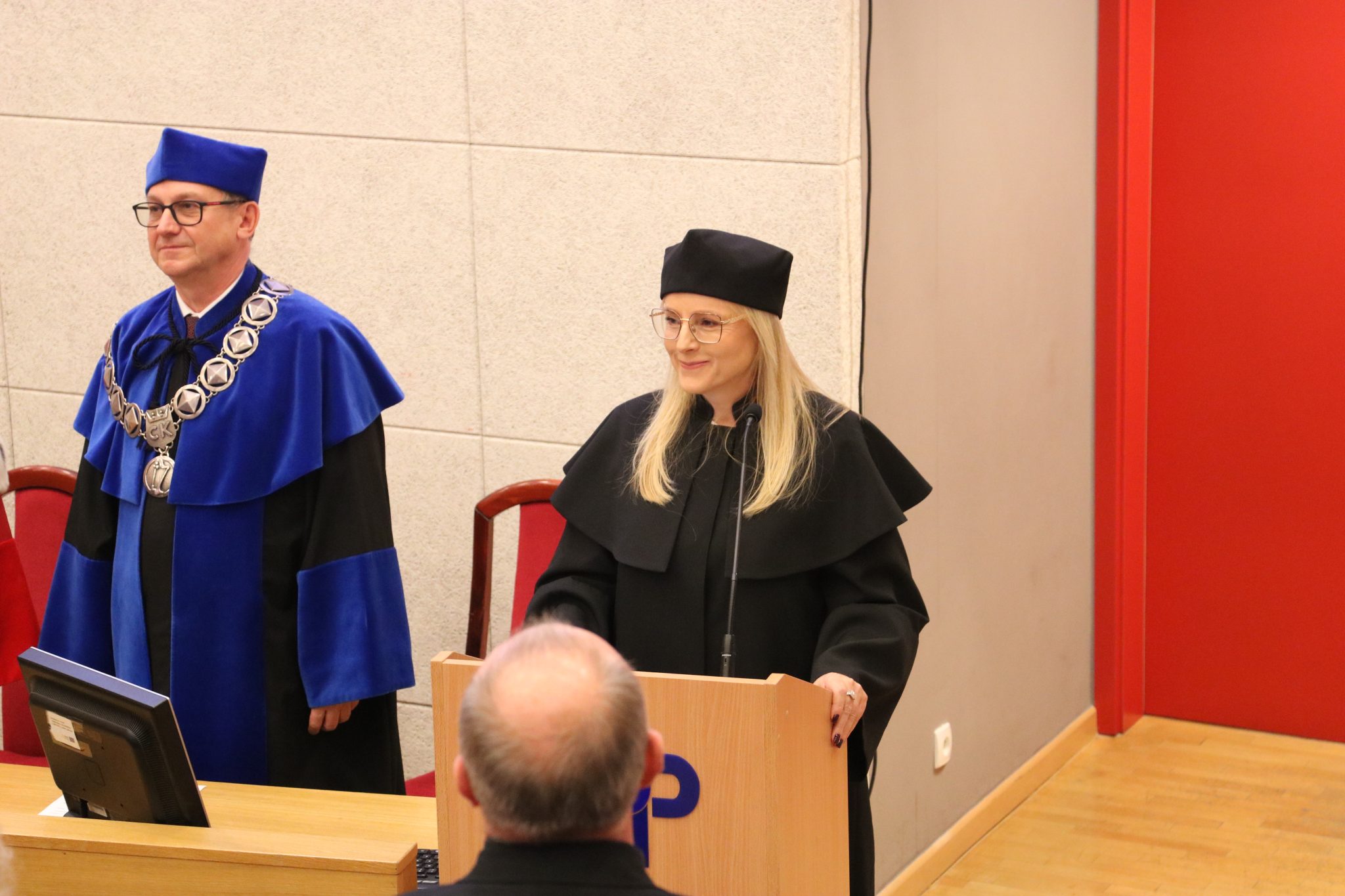 Przedstawiciele władz akademickich podczas inauguracji roku 2026/2027 na WPP UJK.