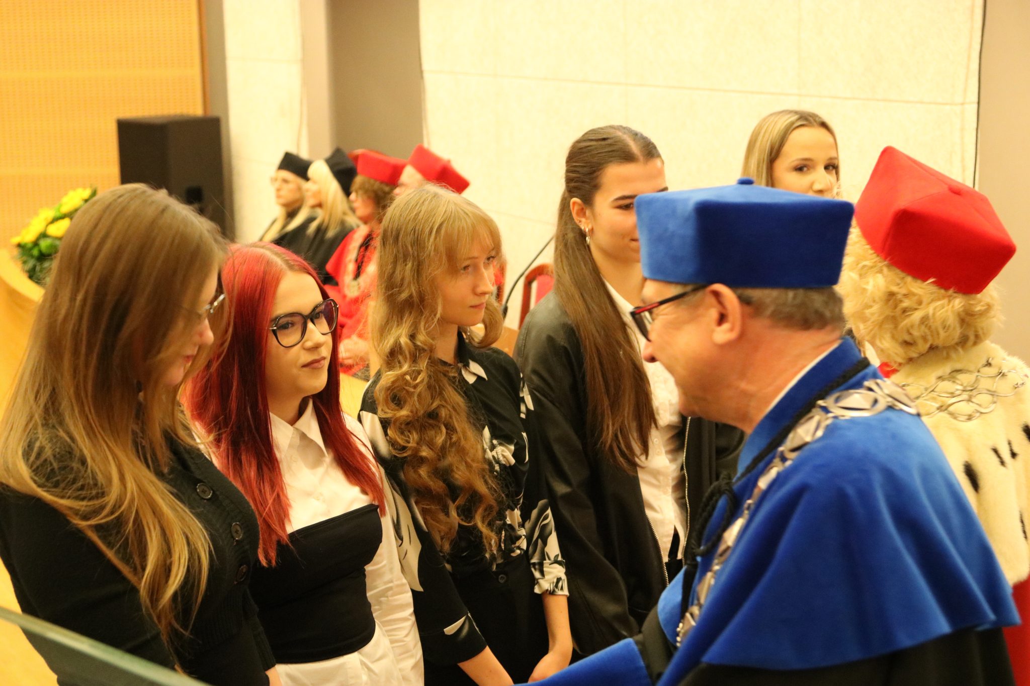 Uroczyste ślubowanie studentów podczas inauguracji roku akademickiego 2026/2027 na WPP UJK.